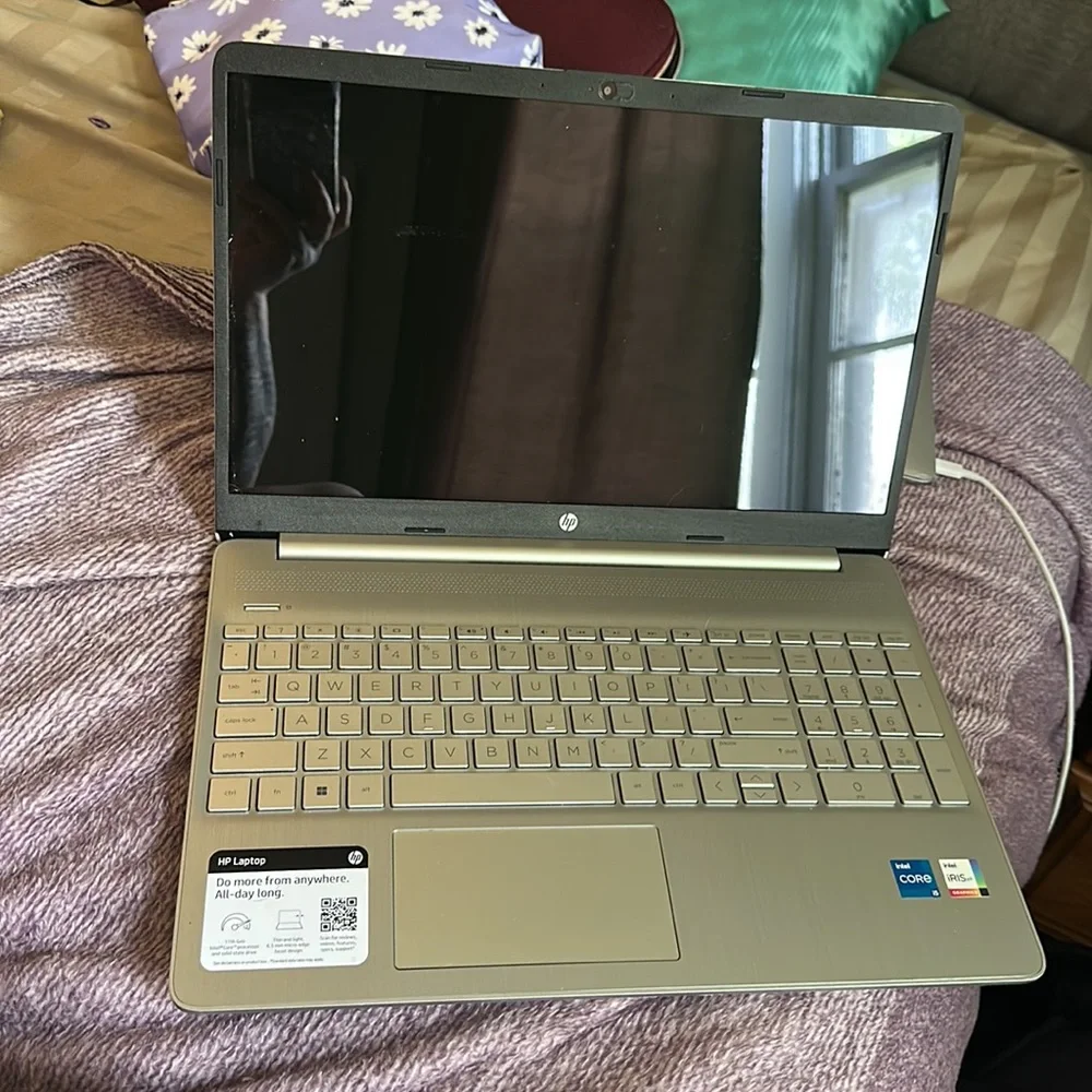 HP - 15.6